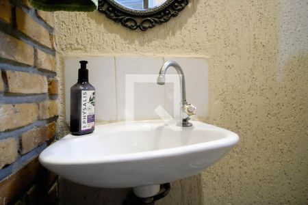 Casa à venda com 200m², 4 quartos e 1 vagaLavabo