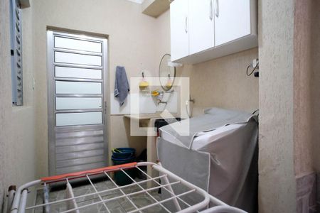 Casa à venda com 200m², 4 quartos e 1 vagaÁrea de Serviço