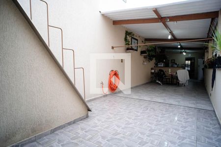 Casa à venda com 200m², 4 quartos e 1 vagaQuintal