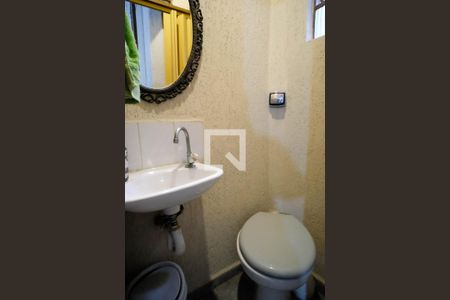 Casa à venda com 200m², 4 quartos e 1 vagaLavabo