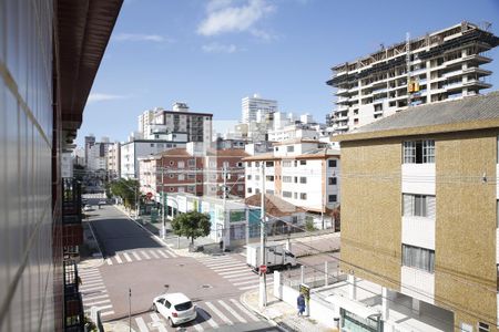 vista Sala de apartamento para alugar com 3 quartos, 85m² em Canto do Forte, Praia Grande