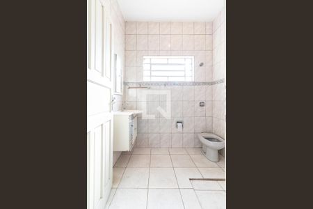 Casa para alugar com 90m², 3 quartos e 2 vagas Casa para alugar com 90m², 3 quartos e 2 vagasBanheiro