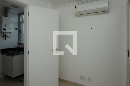 Apartamento à venda com 138m², 4 quartos e 2 vagasQuarto 3
