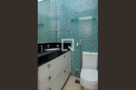 Apartamento à venda com 138m², 4 quartos e 2 vagasBanheiro social