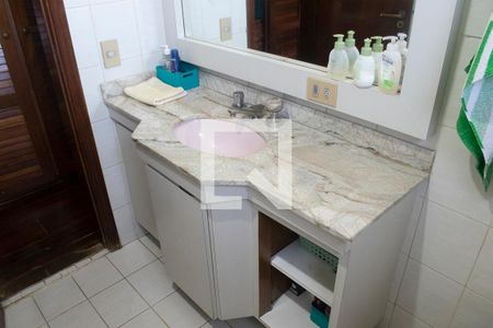 Apartamento à venda com 160m², 3 quartos e 2 vagasBanheiro quarto 3