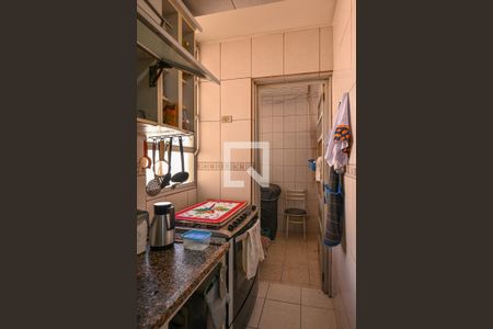 Apartamento à venda com 77m², 2 quartos e sem vagaCozinha