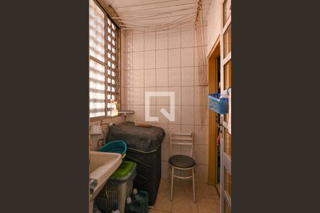 Apartamento à venda com 77m², 2 quartos e sem vagaArea de Serviço