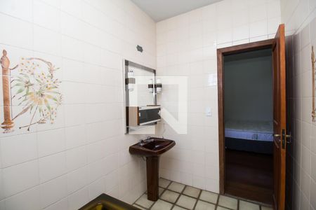 Casa à venda com 340m², 5 quartos e 2 vagasBanheiro da Suíte