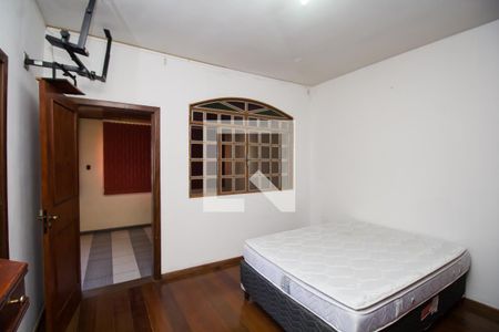 Casa à venda com 340m², 5 quartos e 2 vagasSuíte