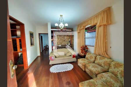 Sala de casa à venda com 5 quartos, 340m² em Aparecida, Belo Horizonte