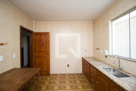 Casa à venda com 340m², 5 quartos e 2 vagasCozinha