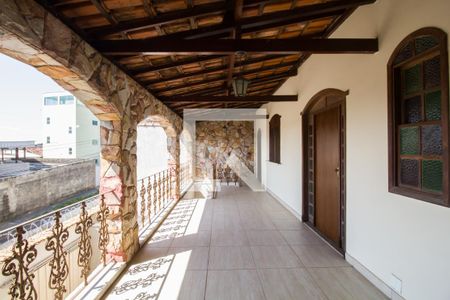 Casa à venda com 340m², 5 quartos e 2 vagasVaranda da Sala