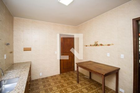 Casa à venda com 340m², 5 quartos e 2 vagasCozinha