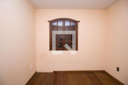 Casa à venda com 340m², 5 quartos e 2 vagasQuarto 2