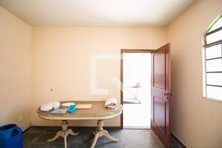 Casa à venda com 340m², 5 quartos e 2 vagasQuarto da Edícula