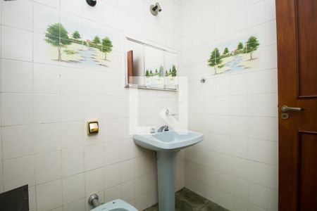 Casa à venda com 340m², 5 quartos e 2 vagasBanheiro Corredor