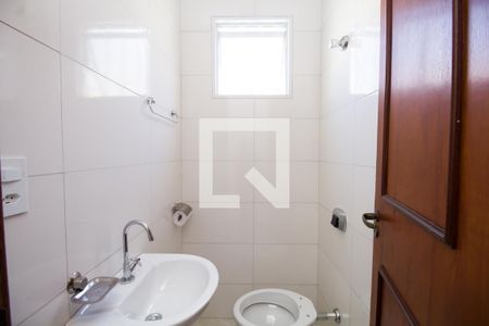 Casa à venda com 340m², 5 quartos e 2 vagasBanheiro de serviço