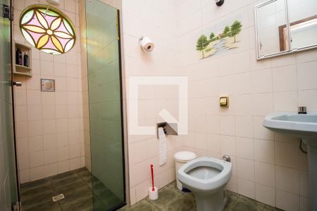 Casa à venda com 340m², 5 quartos e 2 vagasBanheiro Corredor