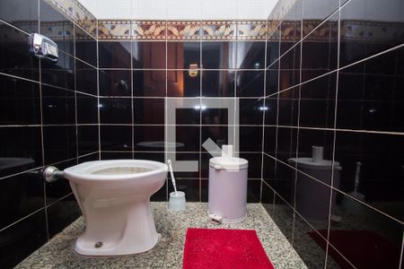 Casa à venda com 340m², 5 quartos e 2 vagasBanheiro