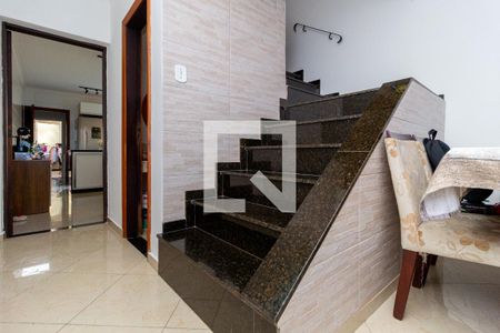 Casa à venda com 190m², 3 quartos e 3 vagasEscada