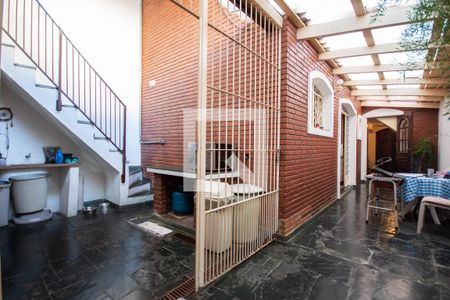 Casa à venda com 137m², 2 quartos e 2 vagasQuintal