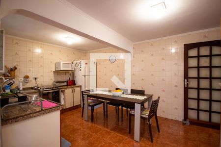 Casa à venda com 137m², 2 quartos e 2 vagasCozinha