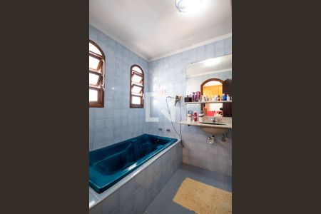 Casa à venda com 137m², 2 quartos e 2 vagasBanheiro da Suíte