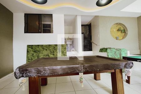 Casa de condomínio para alugar com 320m², 4 quartos e 1 vagaSalão de jogos