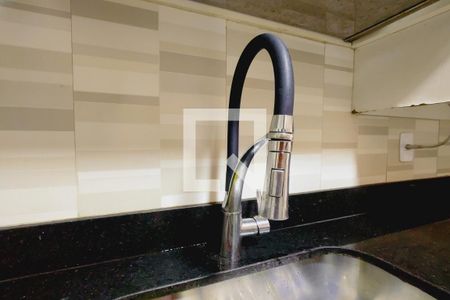 Casa de condomínio para alugar com 320m², 4 quartos e 1 vagaCozinha - Armários