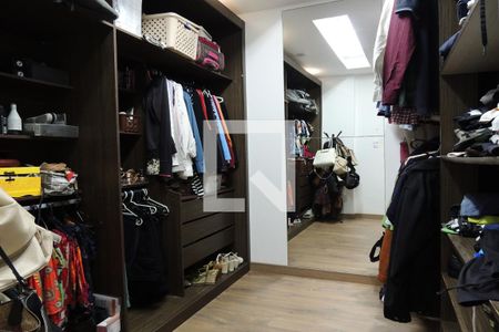 Casa de condomínio para alugar com 320m², 4 quartos e 1 vagaCloset da suíte