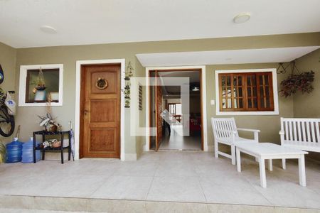 Casa de condomínio para alugar com 320m², 4 quartos e 1 vagaFachada Frente 