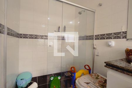 Casa de condomínio para alugar com 320m², 4 quartos e 1 vagaBanheiro 1