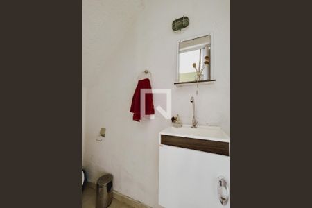 Casa de condomínio para alugar com 320m², 4 quartos e 1 vagaBanheiro 3