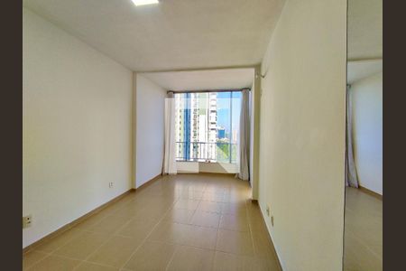 Quarto de apartamento à venda com 1 quarto, 70m² em Barra da Tijuca, Rio de Janeiro