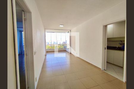 Sala de apartamento à venda com 1 quarto, 70m² em Barra da Tijuca, Rio de Janeiro