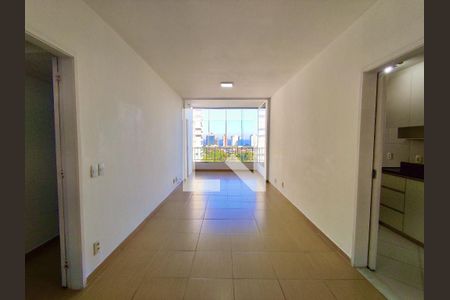 Sala  de apartamento à venda com 1 quarto, 70m² em Barra da Tijuca, Rio de Janeiro