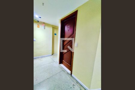 Apartamento à venda com 70m², 1 quarto e 1 vagaHall 