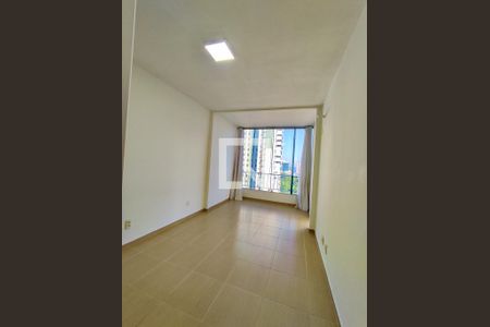 Quarto  de apartamento à venda com 1 quarto, 70m² em Barra da Tijuca, Rio de Janeiro