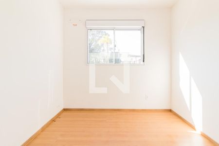 Dormitório de apartamento à venda com 2 quartos, 52m² em Rubem Berta, Porto Alegre