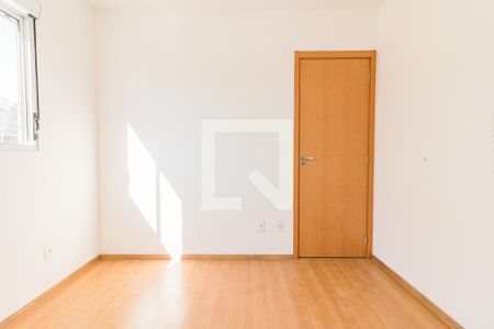 Dormitório de apartamento à venda com 2 quartos, 52m² em Rubem Berta, Porto Alegre