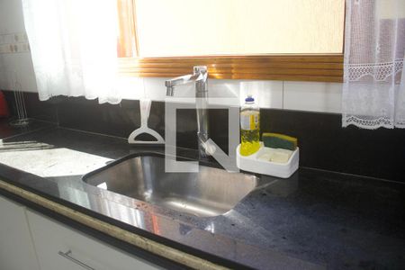 Casa para alugar com 173m², 3 quartos e 4 vagasCozinha 