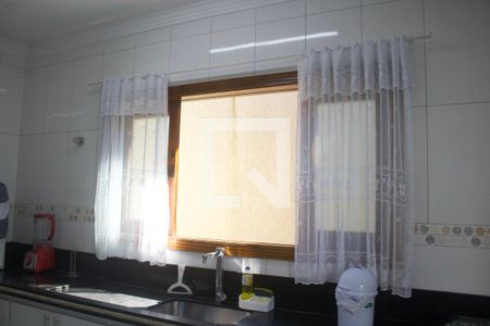 Casa para alugar com 173m², 3 quartos e 4 vagasCozinha 