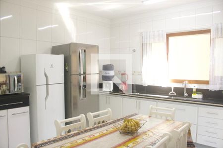 Casa para alugar com 173m², 3 quartos e 4 vagasCozinha 