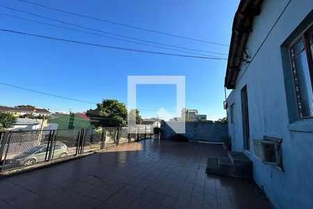Pátio  de casa à venda com 3 quartos, 120m² em São José, Canoas