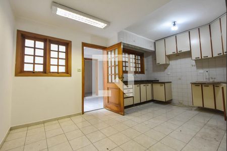 Casa à venda com 219m², 4 quartos e 2 vagasCozinha