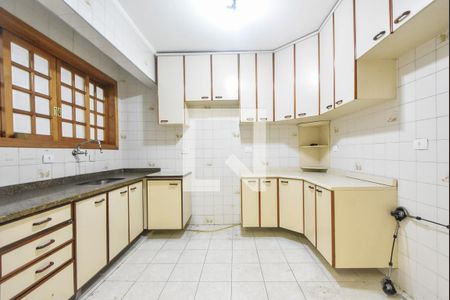 Casa à venda com 219m², 4 quartos e 2 vagasCozinha