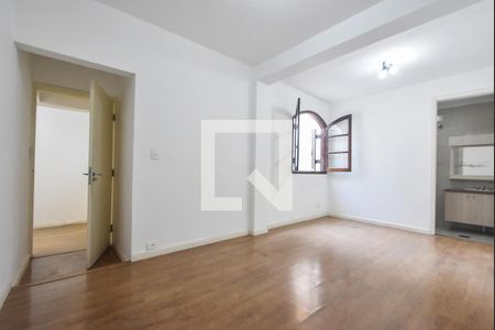 Casa à venda com 219m², 4 quartos e 2 vagasSuíte 01