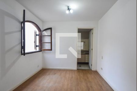 Casa à venda com 219m², 4 quartos e 2 vagasSuíte 01