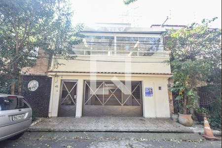 Casa à venda com 219m², 4 quartos e 2 vagasCasa 