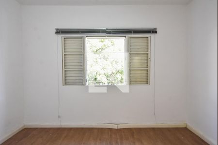 Casa à venda com 219m², 4 quartos e 2 vagasQuarto 02